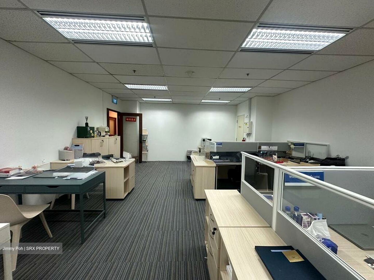 Sunshine Plaza (D7), Office #570936731